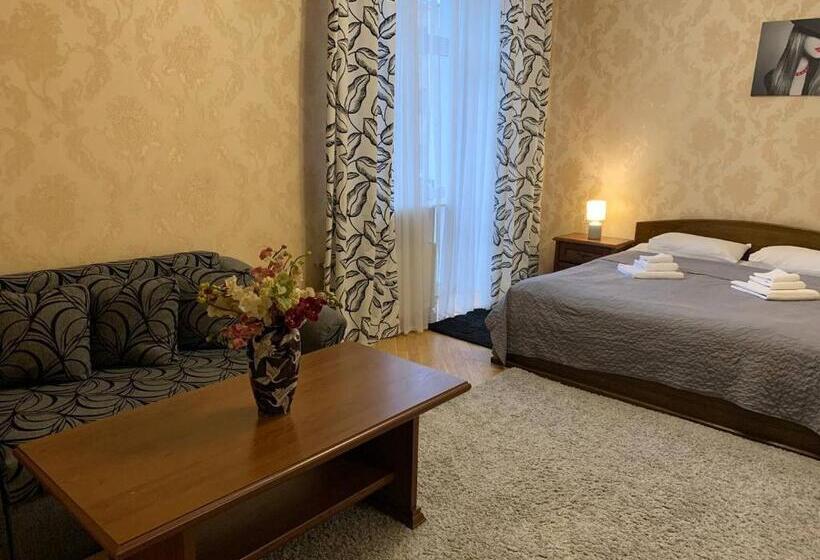 اتاق لوکس, гок віват