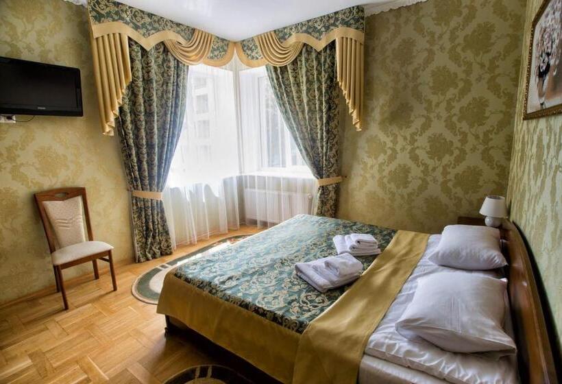 اتاق کلاسیک چهارنفره, гок віват