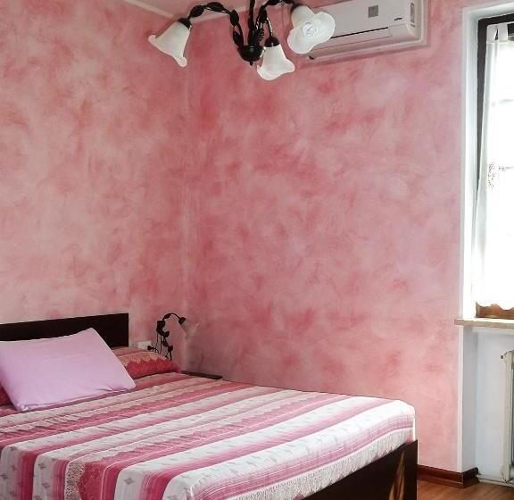 غرفة قياسية ثلاثية, B&b Dei Laghi