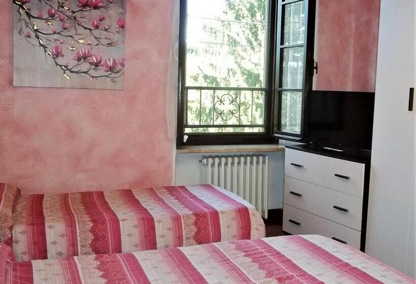 غرفة قياسية رباعية, B&b Dei Laghi