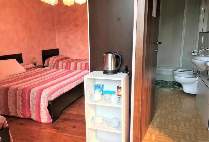 غرفة قياسية رباعية, B&b Dei Laghi