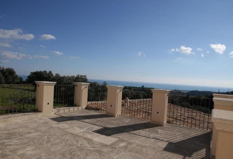 חדר סטנדרט עם טרסה, Casale Della Rocca