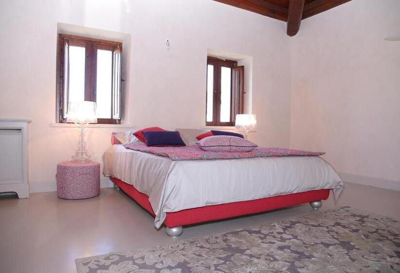 غرفة سوبيريور مطلّة علي الحديقة, Casale Della Rocca