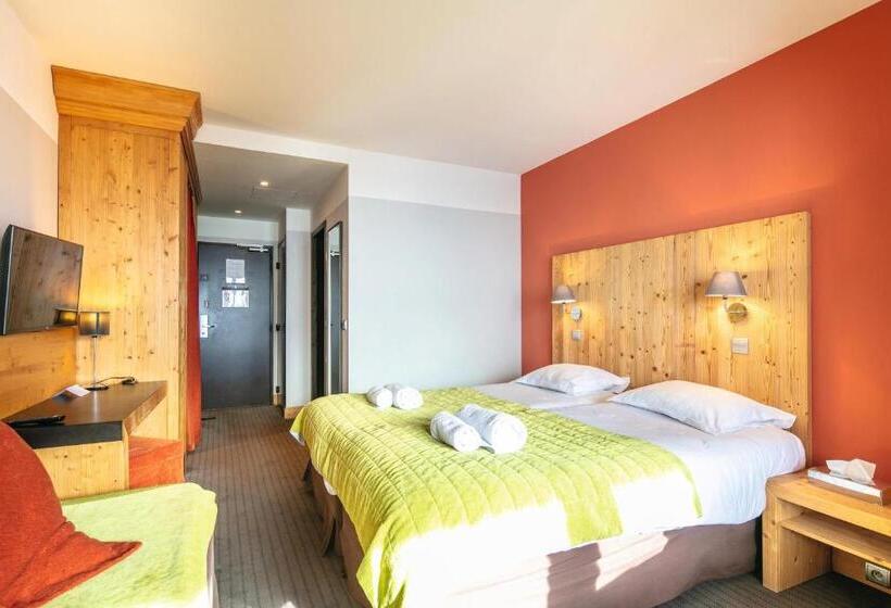 带阳台的三人标准间, Hôtel Les Menuires Les Bruyères