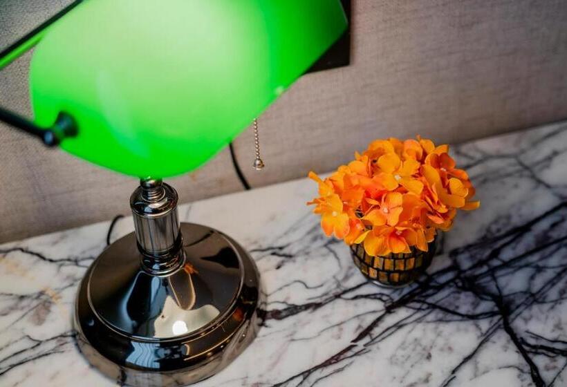 Номер бизнес-класса, Yitel Premium