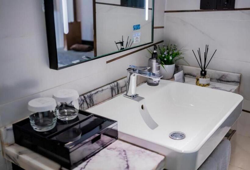 Номер бизнес-класса, Yitel Premium