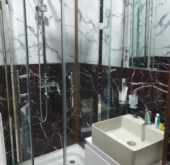 Quarto Economy, Zarafshan Managed By Dedeman