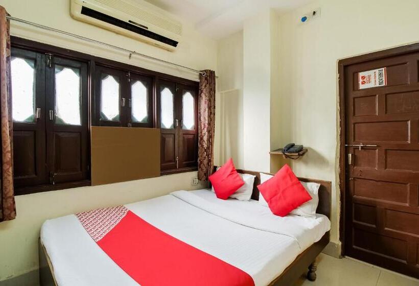 חדר קלאסי לשלושה, Oyo Hotel Anupam