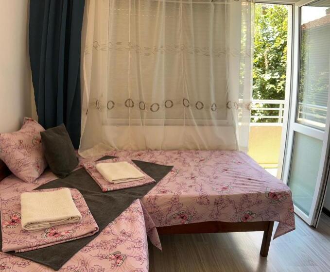 شقة غرفتين نوم مزودة بتراس, морски полъх