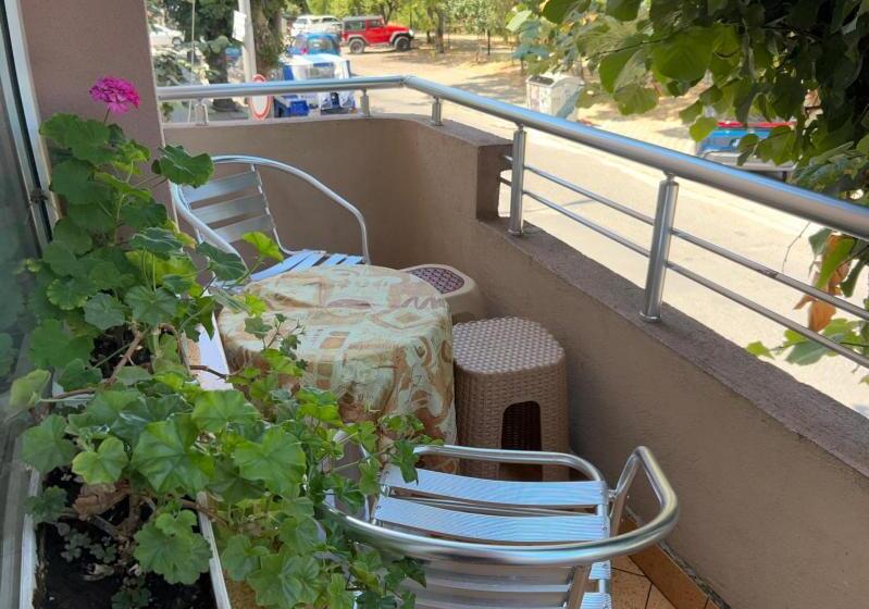 شقة غرفتين نوم مزودة بتراس, морски полъх