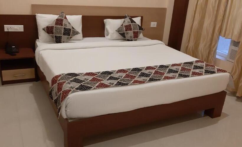 سوییت سوپریور, Pipul Hotels And Resorts 400 Meter From Sea Beach