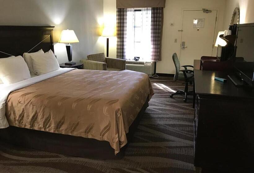 غرفة قياسية سرير كينج, Quality Inn