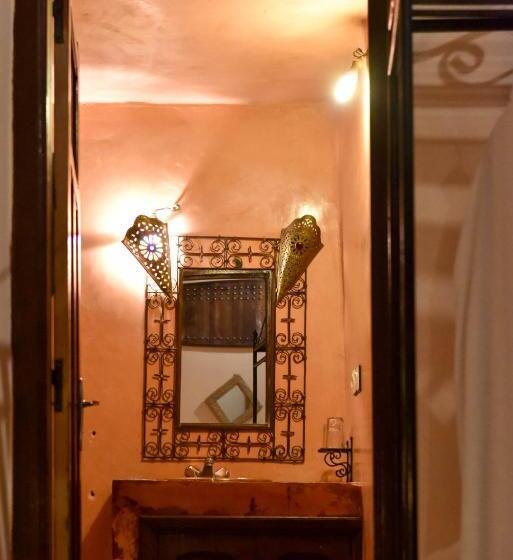 اتاق استاندارد یک نفره, Riad Youssef