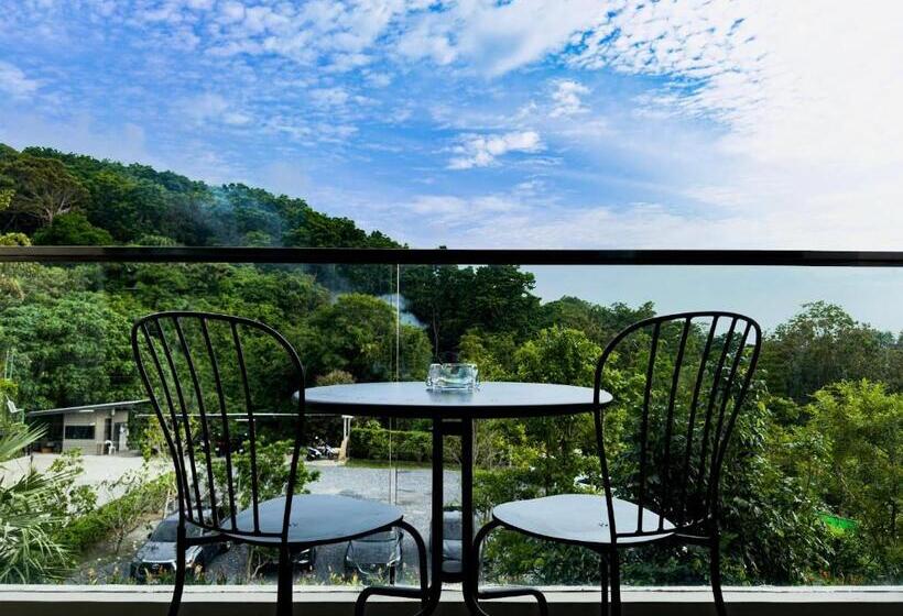 חדר סטנדרט עם מרפסת, The Viva Patong