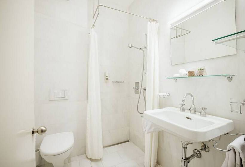 Номер Стандарт, Historic Hotel Albrici