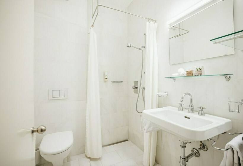 Номер Стандарт, Historic Hotel Albrici