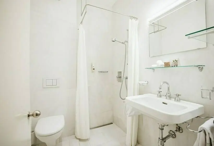 اتاق استاندارد, Historic Hotel Albrici