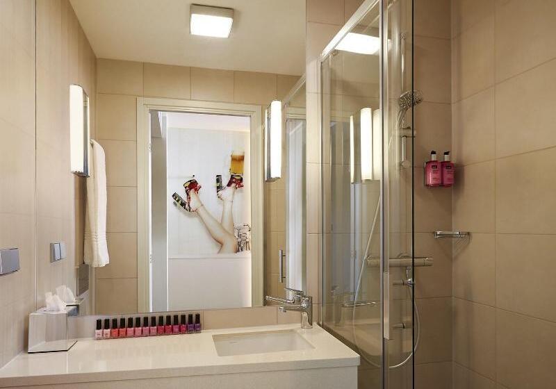 غرفة قياسية, Moxy Ludwigshafen