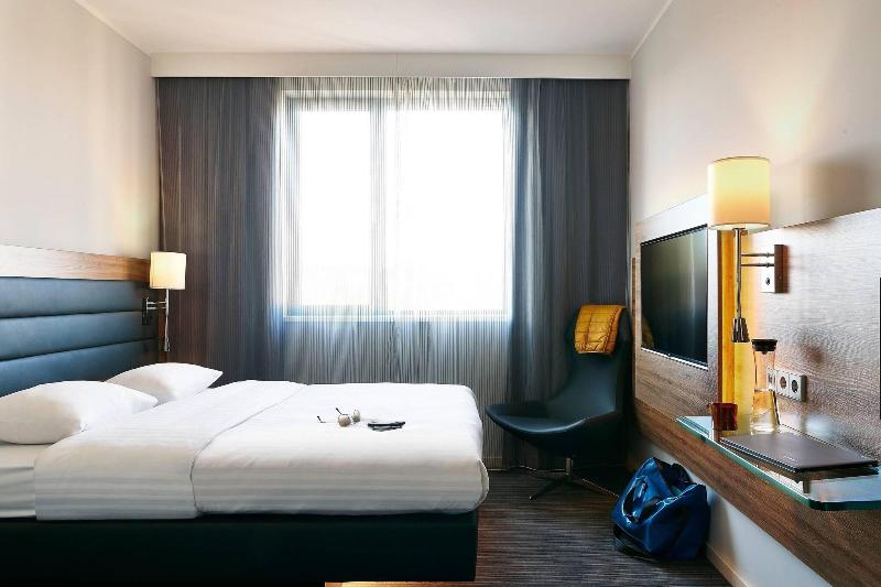 标准间带江景, Moxy Ludwigshafen
