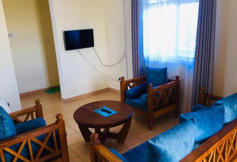 1 Bedroom Penthouse Apartment, Merry Villa Hotel & Apartments