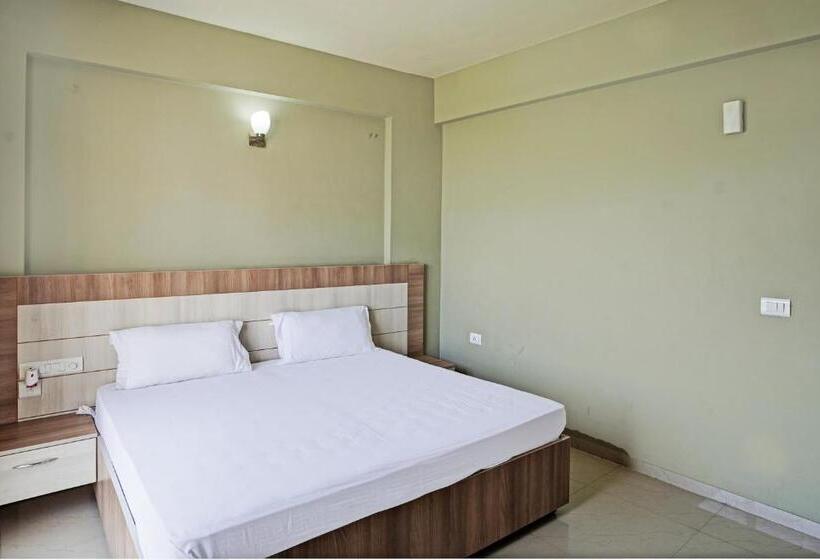 トリプルクラシックルーム, O Anirbhav Dham