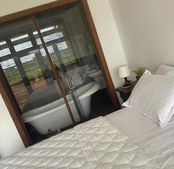 バルコニー付きデラックスルーム, Wild Fortress Hotel Sigiriya