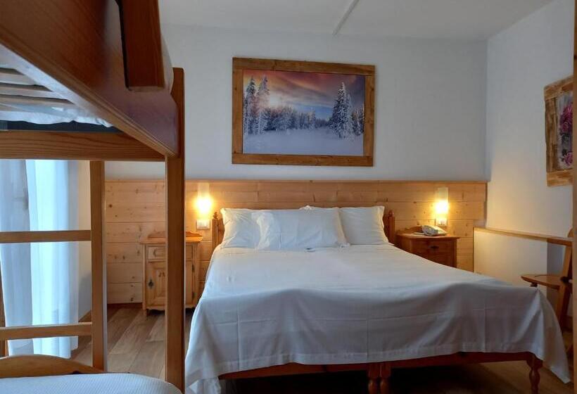 غرفة قياسية رباعية, Albergo Scoiattolo