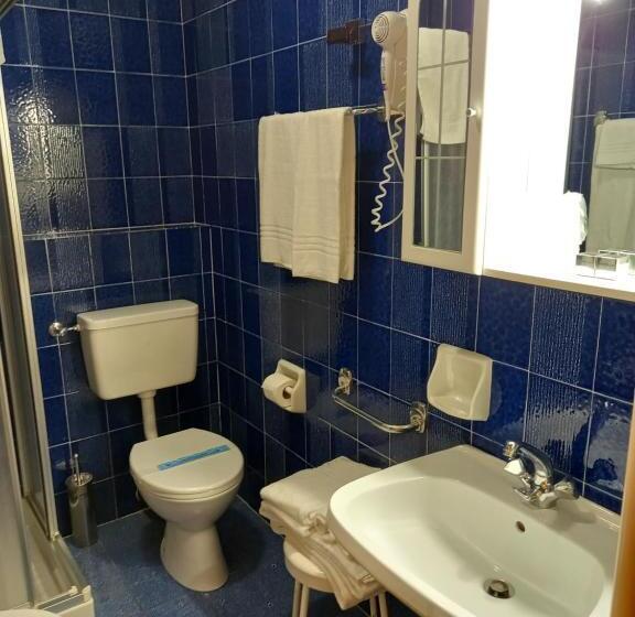 חדר סטנדרט לארבעה, Albergo Scoiattolo