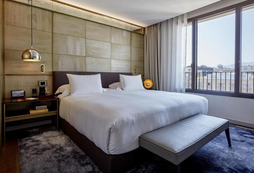 سوئیت پنت هاوس, Almanac Barcelona