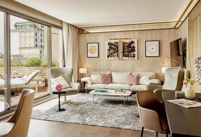 سوئیت پنت هاوس, Almanac Barcelona