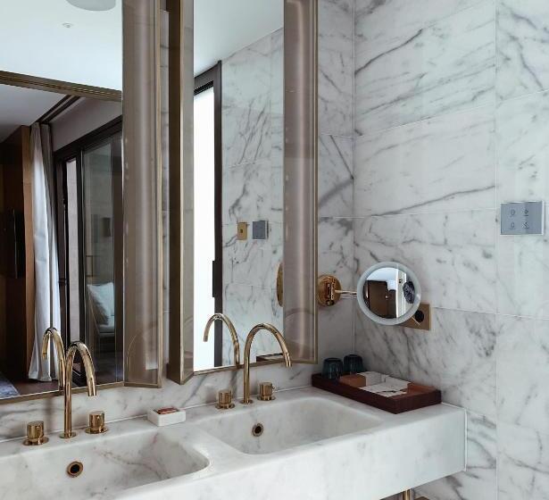 اتاق استاندارد با بالکن, Almanac Barcelona