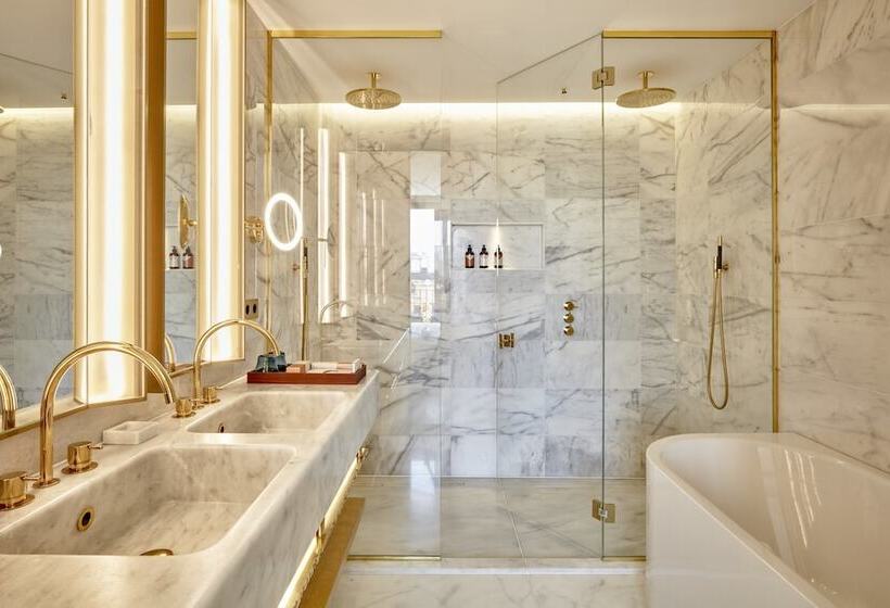 سوئیت پنت هاوس, Almanac Barcelona