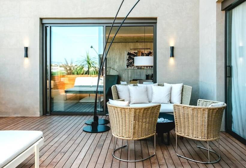 سوئیت پنت هاوس, Almanac Barcelona