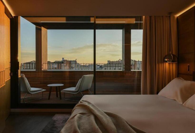 Suite with Terrace, Almanac Barcelona