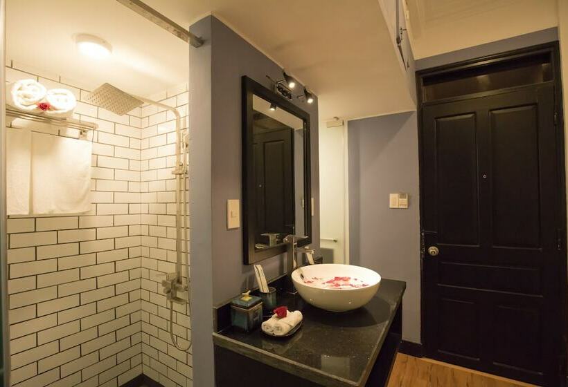 اتاق لوکس با چشمانداز شهر, Beaulieu Boutique