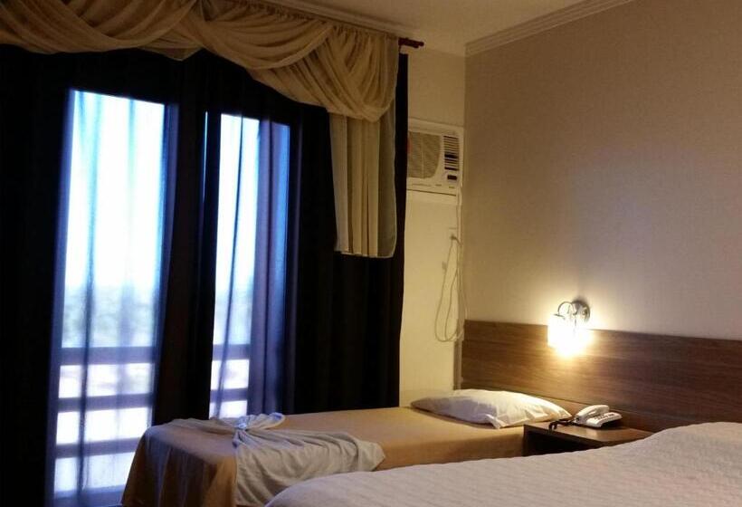 标准三人间, Das Figueiras