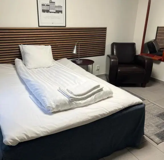 Standard Yhden Hengen Huone, Kalmar Hotell