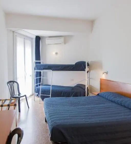 景色の見えるスタンダード４人部屋, Turismo Europa