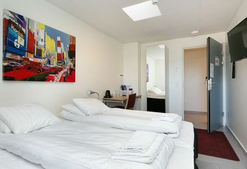 Camera Standard, Kalmar Hotell