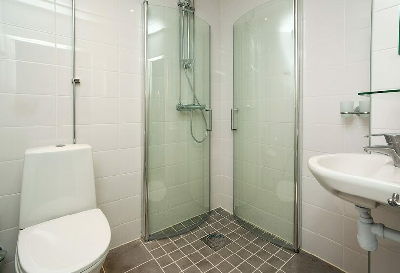 Camera Standard, Kalmar Hotell