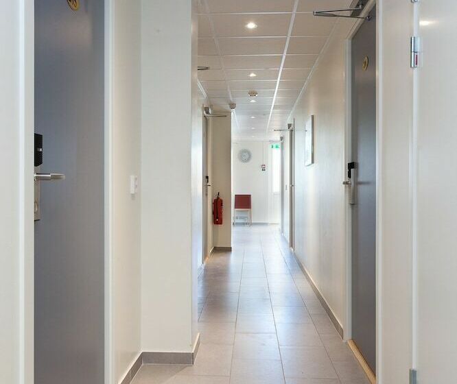 Camera Standard, Kalmar Hotell