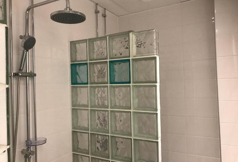 Camera Economy Bagno Condiviso, Kalmar Hotell