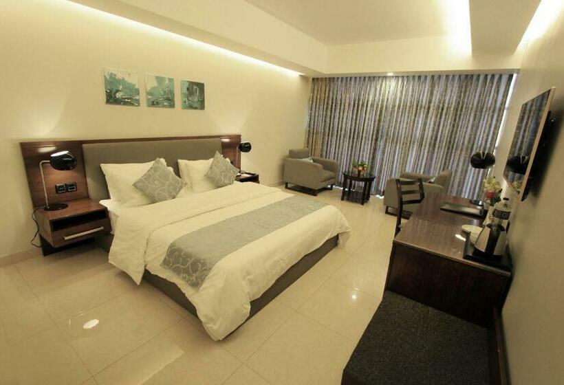 اتاق لوکس با تخت بزرگ, Sky City Hotel Dhaka