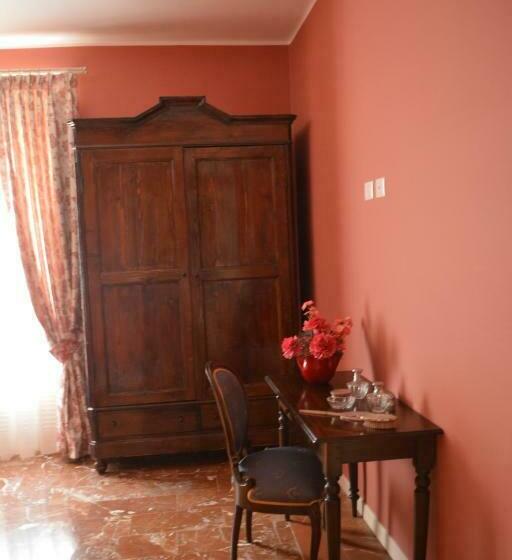 سوییت جونیور, Allaportaccanto Bed & Breakfast