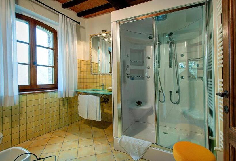 غرفة أساسية, Il Giuncheto