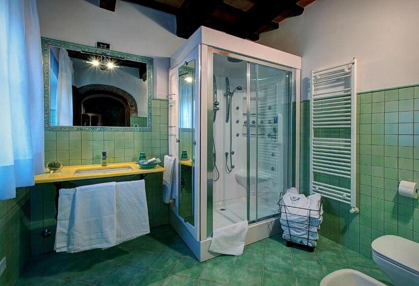 جناح ديلوكس, Il Giuncheto