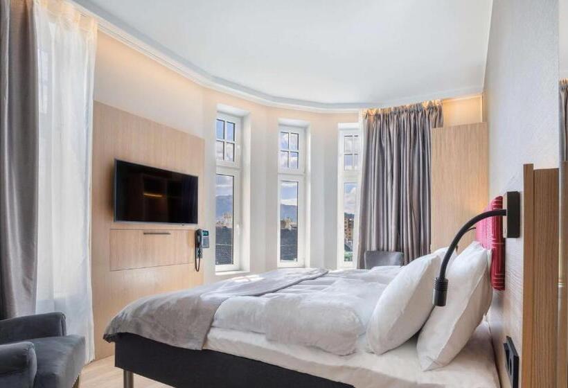キングサイズベッドのスーペリアルーム, Bergen Harbour Hotel, Worldhotels Crafted