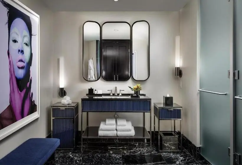 キングサイズベッドのスタンダードルーム, BISHA, a Luxury Collection Hotel, Toronto