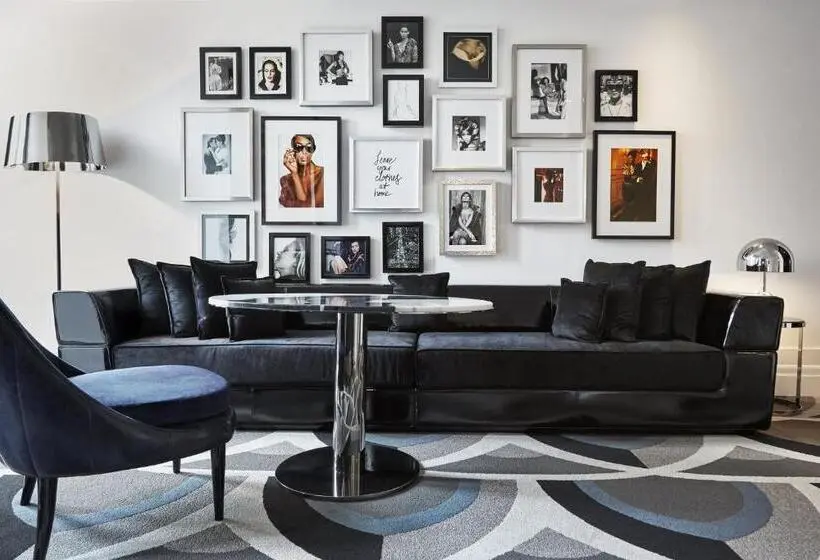 キングサイズベッドのデラックススイート, BISHA, a Luxury Collection Hotel, Toronto