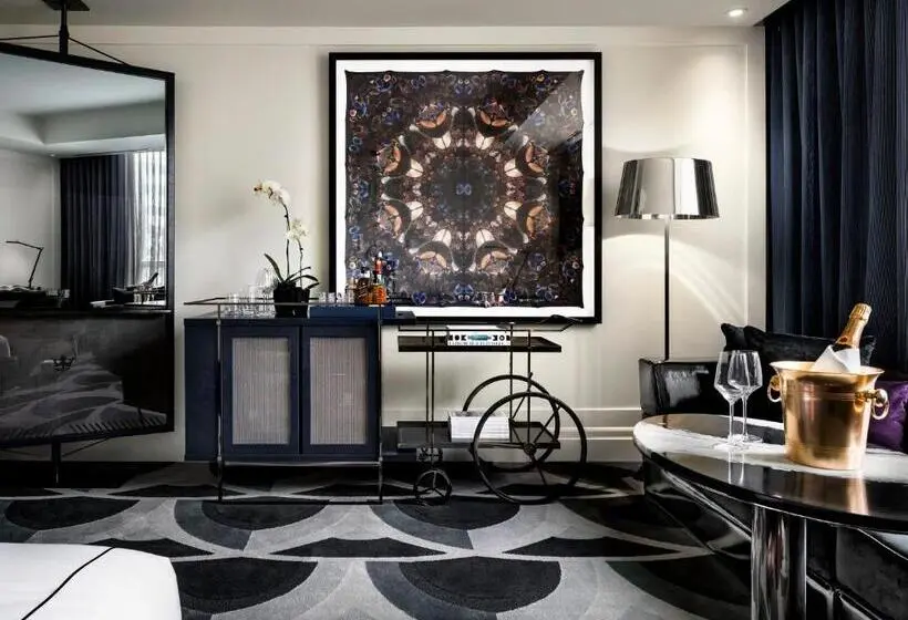 キングサイズベッドのスイートルーム, BISHA, a Luxury Collection Hotel, Toronto